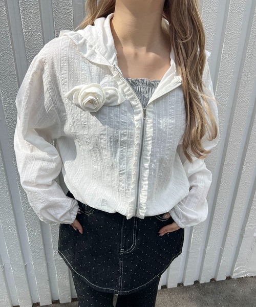 WC（ダブル シー）の「ローズモチーフシアーパーカー（パーカー・レディース・サックスブルー/ホワイト・FREE）」の3枚目の写真