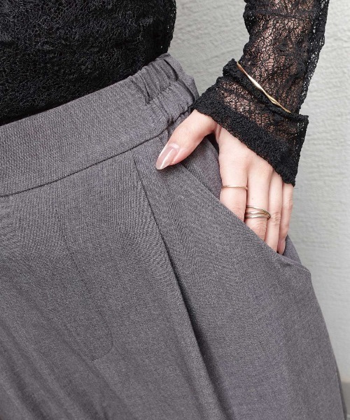 CORNERS（コーナーズ）の「タックスラックスパンツ（スラックス・レディース・ブラック/グレー・M）」の11枚目の写真
