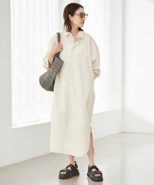 SLOBE IENA(スローブイエナ)の「ファインブロードEXロングシャツワンピース(シャツワンピース・レディース・サックスブルー/アイボリー・FREE)」の3枚目の写真