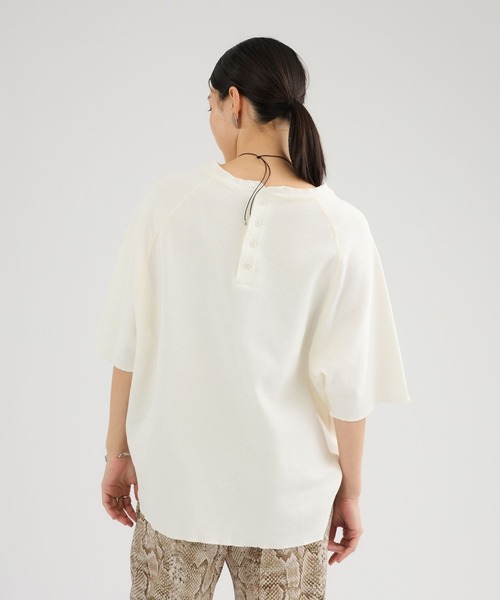 Chaos（カオス）の「Chaos(カオス)/ ◇REMI RELIEF◇別注ラグランヘンリーTシャツ（Tシャツ/カットソー・レディース・スミクロ/ホワイト・FREE）」の5枚目の写真