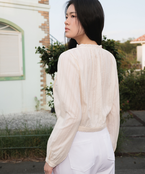 DEHEVE（デヘヴェ）の「Round Neck Frill Blouse [Butter]（シャツ/ブラウス・レディース・ライトイエロー・FREE）」の5枚目の写真