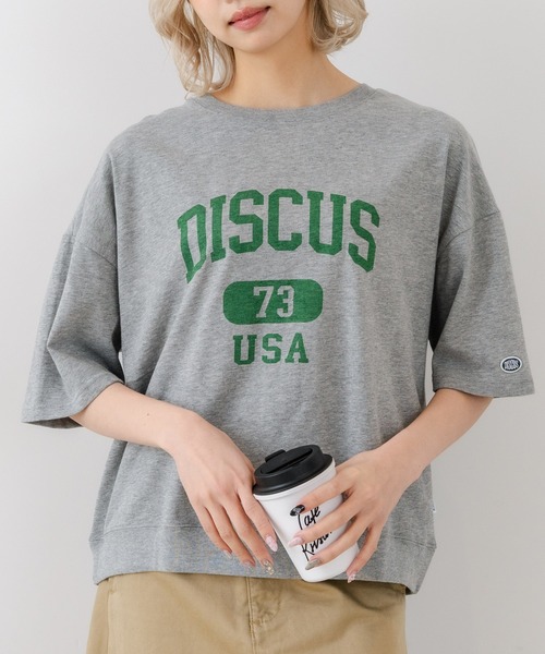 DISCUS(ディスカス)の「【DISCUS/ディスカス】【トレンドのカレッジロゴ】DISCUS ヘビーウェイトTシャツ / ルーズシルエット / 古着MIX(Tシャツ/カットソー・レディース・オフホワイト/ブルー/杢グレー/クリアブルー/ブラック/レッド・LARGE/MEDIUM)」の1枚目の写真