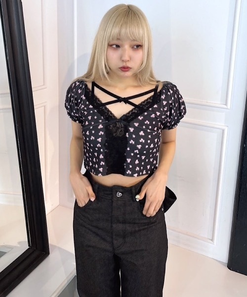 lilLilly（リルリリー）の「フラワーレーストップス（Tシャツ/カットソー・レディース・ホワイト/ブラック・FREE）」の7枚目の写真