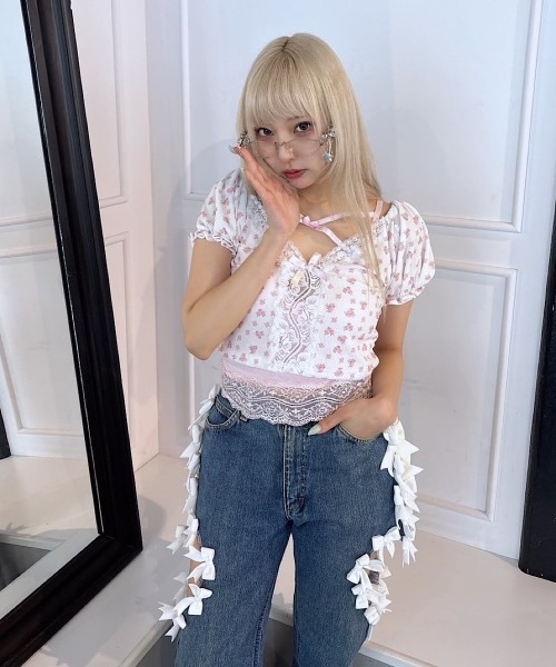 lilLilly（リルリリー）の「フラワーレーストップス（Tシャツ/カットソー・レディース・ホワイト/ブラック・FREE）」の8枚目の写真