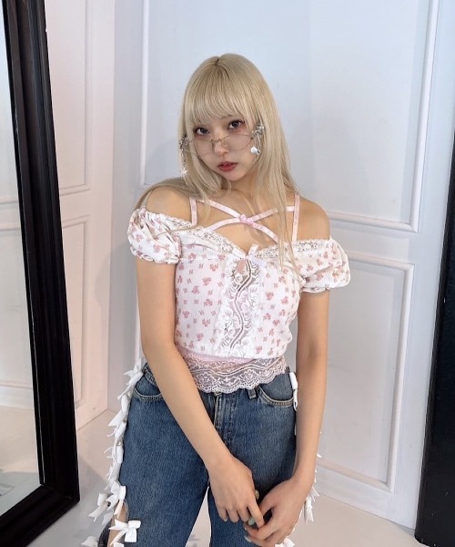 lilLilly（リルリリー）の「フラワーレーストップス（Tシャツ/カットソー・レディース・ホワイト/ブラック・FREE）」の9枚目の写真