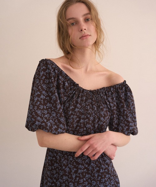 MIELI INVARIANT(ミエリインヴァリアント)の「ANNETTE Floral Puff Dress(ワンピース・レディース・ブラウン系その他/ブラック系その他・FREE)」の2枚目の写真
