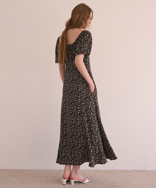 MIELI INVARIANT(ミエリインヴァリアント)の「ANNETTE Floral Puff Dress(ワンピース・レディース・ブラウン系その他/ブラック系その他・FREE)」の10枚目の写真