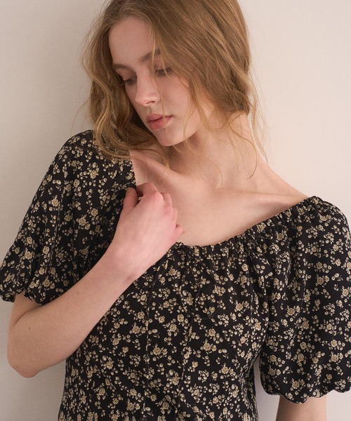 MIELI INVARIANT(ミエリインヴァリアント)の「ANNETTE Floral Puff Dress(ワンピース・レディース・ブラウン系その他/ブラック系その他・FREE)」の4枚目の写真