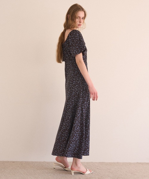 MIELI INVARIANT(ミエリインヴァリアント)の「ANNETTE Floral Puff Dress(ワンピース・レディース・ブラウン系その他/ブラック系その他・FREE)」の22枚目の写真