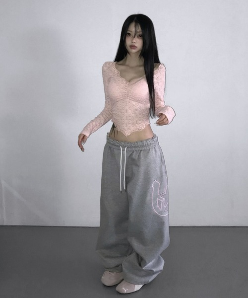 THEAIRTOWN(ジエアタウン)の「daisy slimmer scarf top(Tシャツ/カットソー・レディース・ブラック/ホワイト/ピンク・FREE)」の13枚目の写真