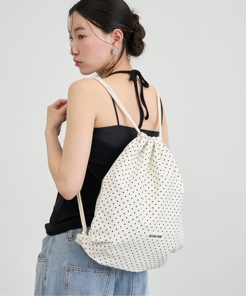 NUJOH(ヌゾ)の「Dot Drawstring Purse Bag / ドットドローストリング巾着バッグ(バックパック/リュック・レディース・ホワイト/ブラック・FREE)」の1枚目の写真