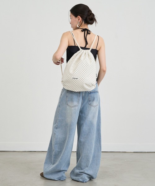 NUJOH(ヌゾ)の「Dot Drawstring Purse Bag / ドットドローストリング巾着バッグ(バックパック/リュック・レディース・ホワイト/ブラック・FREE)」の11枚目の写真