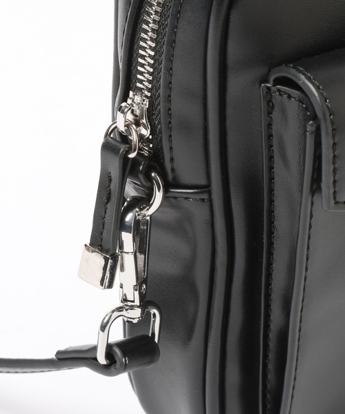 HARE（ハレ）の「ベルトデザインミニショルダーバッグ(HARE)（ショルダーバッグ・レディース・シルバー/ブラック・FREE）」の17枚目の写真