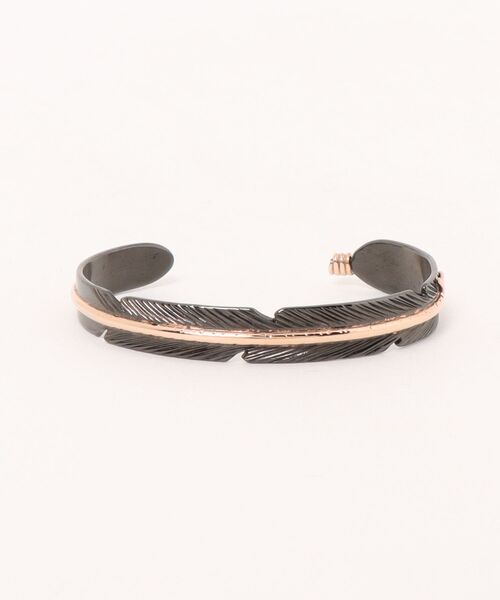Indian Jewelry(インディアンジュエリー)の「「Indian Jewelry/インディアンジュエリー」JOE 0.25インチフェザーバングル w/K12ゴールドフィルド - レディースサイズ w/ブラックロジウムコーディング(バングル/リストバンド・メンズ・アンティークシルバー・FREE)」の1枚目の写真