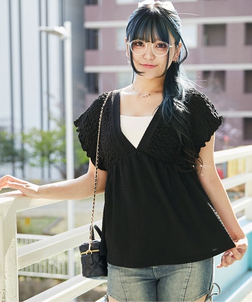 GORGE(ゴージ)の「《シャーリング・フリル》チュニック/フェミニン×カジュアル/春夏/全3色(チュニック・レディース・ブラック系/ブラック/ホワイト系・F)」の1枚目の写真