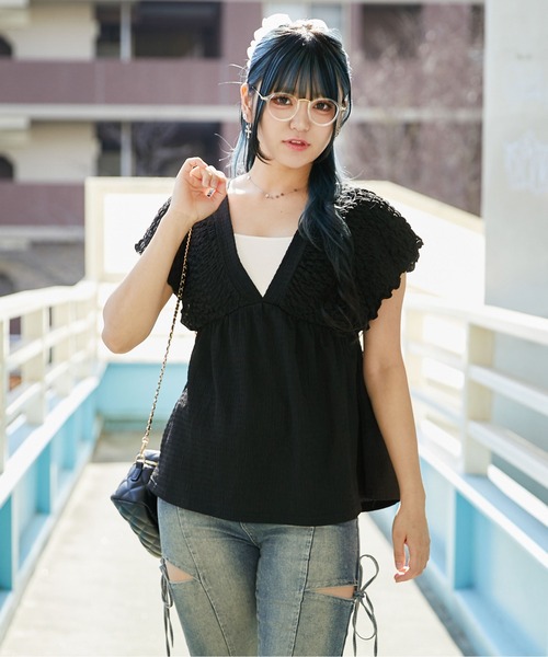 GORGE(ゴージ)の「《シャーリング・フリル》チュニック/フェミニン×カジュアル/春夏/全3色(チュニック・レディース・ブラック系/ブラック/ホワイト系・F)」の5枚目の写真