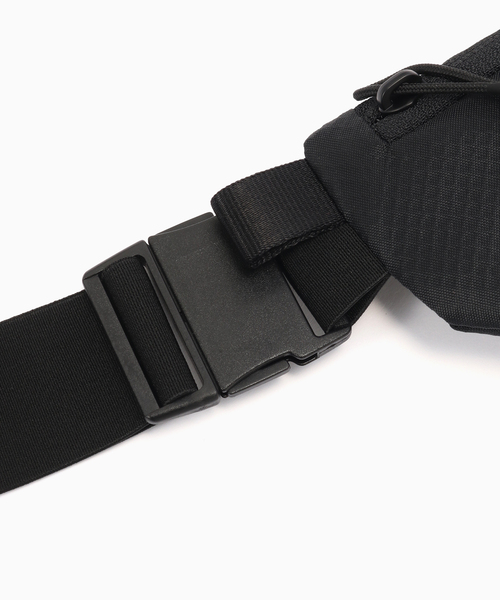 Cote&Ciel（コートエシエル）の「COTE&CIEL ISARAU XSSATELITE（ボディバッグ/ウエストポーチ・メンズ・ブラック・FREE）」の3枚目の写真