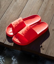 Psycho Bunny（サイコバニー）の「エンボスネオンカラーロゴ シャワーサンダル（サンダル）」