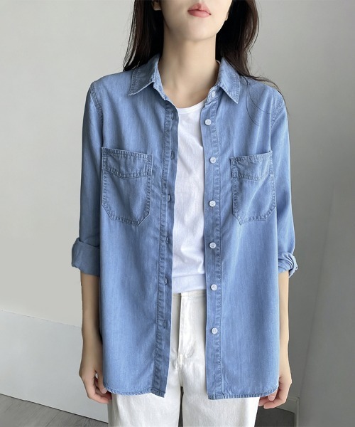 ReRe(リリ)の「シンプルデニムシャツ(シャツ/ブラウス・レディース・ダークブルー/ライトブルー・LARGE/MEDIUM)」の5枚目の写真