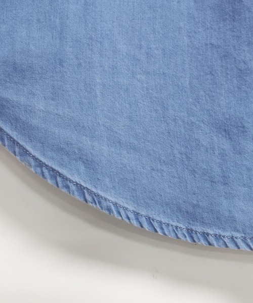 ReRe(リリ)の「シンプルデニムシャツ(シャツ/ブラウス・レディース・ダークブルー/ライトブルー・LARGE/MEDIUM)」の7枚目の写真