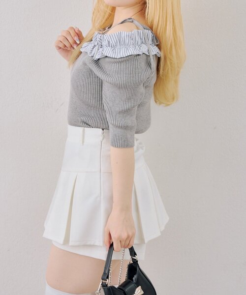 continuer de NICE CLAUP（コンティニューデナイスクラップ）の「オフショルフリルニットプルオーバー（ニット/セーター・レディース・アイボリー/グレー/ブラック/ネイビー・FREE）」の17枚目の写真