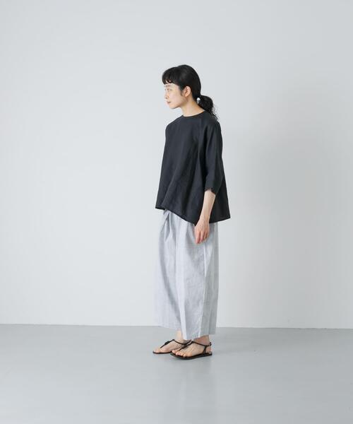 かぐれ(カグレ)の「リネンクルーネック半袖シャツ(シャツ/ブラウス・レディース・オフホワイト/ブラック/ロイヤルブルー・FREE)」の13枚目の写真