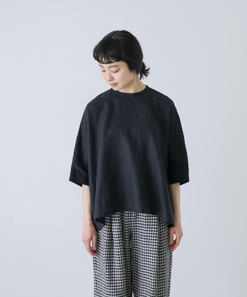 かぐれ(カグレ)の「リネンクルーネック半袖シャツ(シャツ/ブラウス・レディース・オフホワイト/ブラック/ロイヤルブルー・FREE)」の6枚目の写真