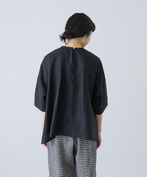 かぐれ(カグレ)の「リネンクルーネック半袖シャツ(シャツ/ブラウス・レディース・オフホワイト/ブラック/ロイヤルブルー・FREE)」の8枚目の写真