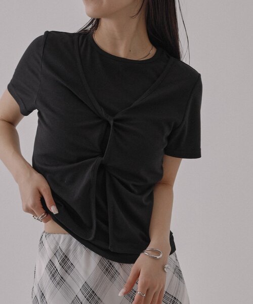 COLONY 2139(コロニートゥーワンスリーナイン)の「ツイストTシャツ(Tシャツ/カットソー・レディース・ブラック/グレー/ホワイト/ピンク・FREE)」の3枚目の写真