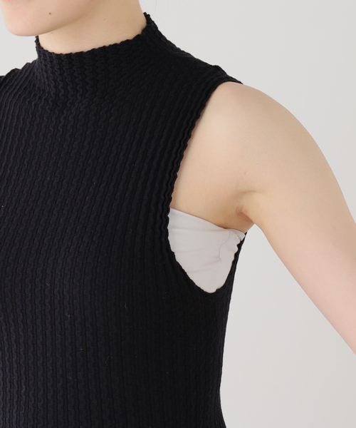 SAYAKADAVIS（サヤカディヴィス）の「SAYAKA DAVIS WAVY RIB MOCKNECK TANK WKT122-WR：カットソー（Tシャツ/カットソー・レディース・ブラック・X-SMALL）」の10枚目の写真