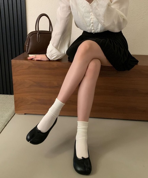 LA VORAGINE（ラ ヴォラジネ）の「足袋パンプスタビバレエシューズ（バレエシューズ・レディース・ベージュ/ブラック系1/レッド/ブラウン/ホワイト/ブラック/アイボリー・23cm/23.5cm）」の10枚目の写真