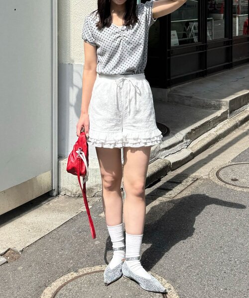 CIAOPANIC(チャオパニック)の「コットンレース裾ティアードショートパンツ(その他パンツ・レディース・ブラック/ホワイト・ONE SIZE)」の9枚目の写真