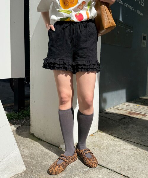CIAOPANIC(チャオパニック)の「コットンレース裾ティアードショートパンツ(その他パンツ・レディース・ブラック/ホワイト・ONE SIZE)」の19枚目の写真