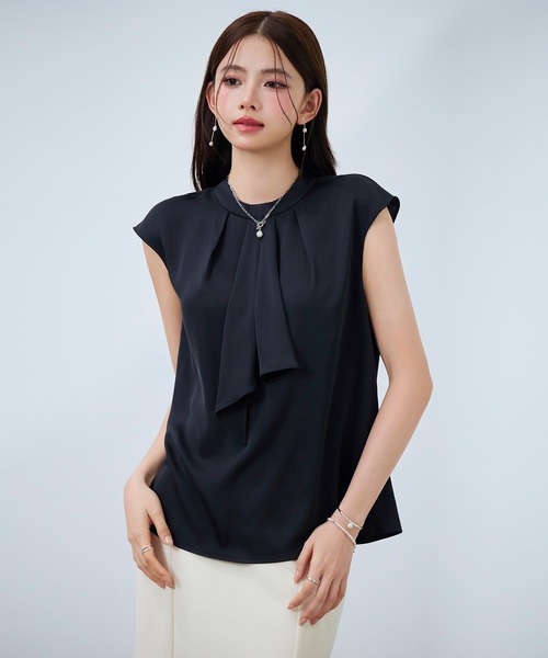 DRESS PLUS(ドレスプラス)の「フレンチスリーブマットサテンブラウス(シャツ/ブラウス・レディース・アイボリー/ブルーグレー/ブラック/ベージュ・S/M/L)」の3枚目の写真
