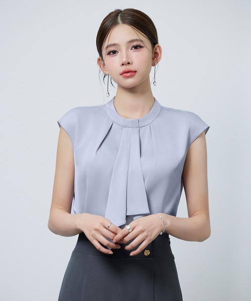 DRESS PLUS(ドレスプラス)の「フレンチスリーブマットサテンブラウス(シャツ/ブラウス・レディース・アイボリー/ブルーグレー/ブラック/ベージュ・S/M/L)」の14枚目の写真