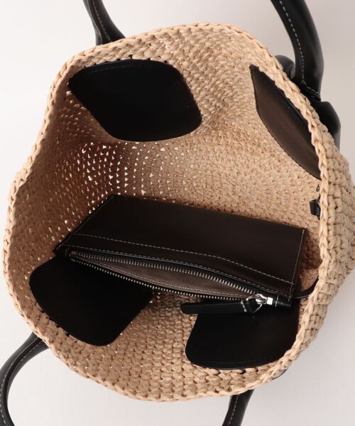 MARC JACOBS（マークジェイコブス）の「【NEW】BABE SMALL TOTE IN WOVEN/ベイブ スモール トート イン ウーブン（かごバッグ・レディース・ナチュラル・ONE SIZE）」の8枚目の写真