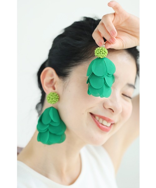 cawaii(カワイイ)の「顔が華やぐ ビタミンイヤリング(イヤリング・レディース・レッド/ピンク/グリーン/ブルー/イエロー/オレンジ・FREE)」の1枚目の写真