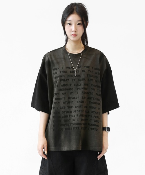 minsobi(ミンソビ)の「ピグメントフェード フルレタリング ビッグTシャツ(ユニセックス)(Tシャツ/カットソー・レディース・ブラック・FREE)」の7枚目の写真