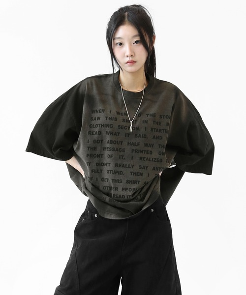 minsobi(ミンソビ)の「ピグメントフェード フルレタリング ビッグTシャツ(ユニセックス)(Tシャツ/カットソー・レディース・ブラック・FREE)」の8枚目の写真