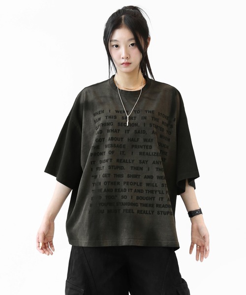 minsobi(ミンソビ)の「ピグメントフェード フルレタリング ビッグTシャツ(ユニセックス)(Tシャツ/カットソー・レディース・ブラック・FREE)」の9枚目の写真