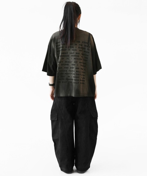 minsobi(ミンソビ)の「ピグメントフェード フルレタリング ビッグTシャツ(ユニセックス)(Tシャツ/カットソー・レディース・ブラック・FREE)」の12枚目の写真