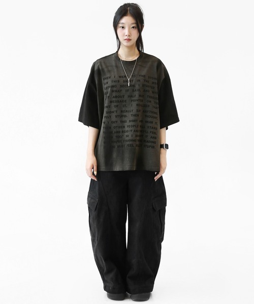minsobi(ミンソビ)の「ピグメントフェード フルレタリング ビッグTシャツ(ユニセックス)(Tシャツ/カットソー・レディース・ブラック・FREE)」の14枚目の写真