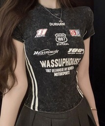 ヴィンテージ風ロゴで視線を惹く!韓国ストリート感漂うロゴプリントTシャツ
