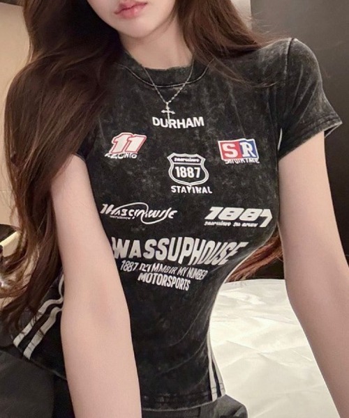 Lips(リップス)の「ヴィンテージ風ロゴで視線を惹く!韓国ストリート感漂うロゴプリントTシャツ(Tシャツ/カットソー・レディース・ブラック/ブルー/イエロー・FREE)」の6枚目の写真