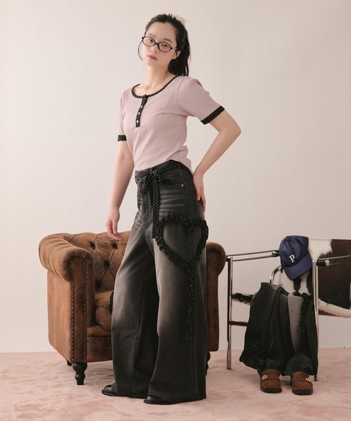 loin nuit(ロワンニュイ)の「heart frill design denim / ハートフリルデザインデニム(デニムパンツ・レディース・ブラック/ブルー・MEDIUM/SMALL)」の15枚目の写真