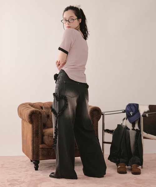 loin nuit(ロワンニュイ)の「heart frill design denim / ハートフリルデザインデニム(デニムパンツ・レディース・ブラック/ブルー・MEDIUM/SMALL)」の16枚目の写真