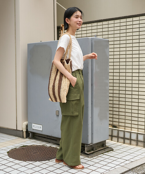 FREAK'S STORE(フリークスストア)の「バックサテン カーゴパンツ(カーゴパンツ・レディース・ベージュ/オリーブ・SMALL/MEDIUM)」の4枚目の写真