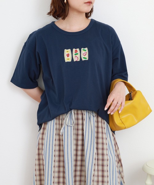 Emago(イマゴ)の「EMAGO フルーツサンド刺繍T 半袖(Tシャツ/カットソー・レディース・ホワイト・FREE)」の10枚目の写真