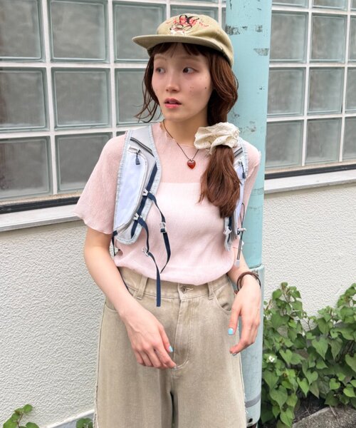 w closet（ダブルクローゼット）の「半袖シアー楊柳Tシャツ　夏服（シャツ/ブラウス・レディース・オフホワイト/サックスブルー/ピンク/ブラック・FREE）」の4枚目の写真