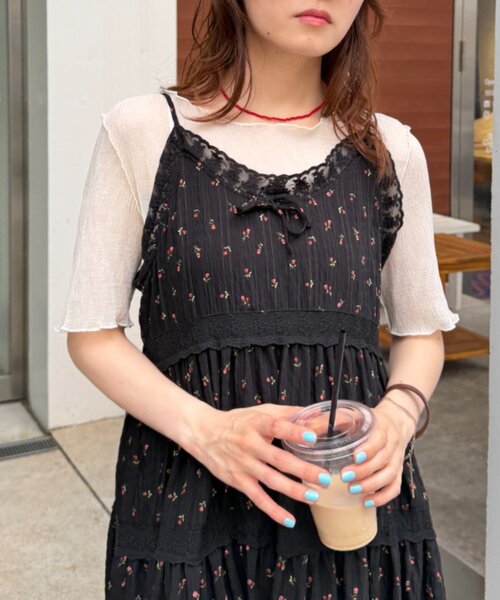 w closet（ダブルクローゼット）の「半袖シアー楊柳Tシャツ　夏服（シャツ/ブラウス・レディース・オフホワイト/サックスブルー/ピンク/ブラック・FREE）」の6枚目の写真